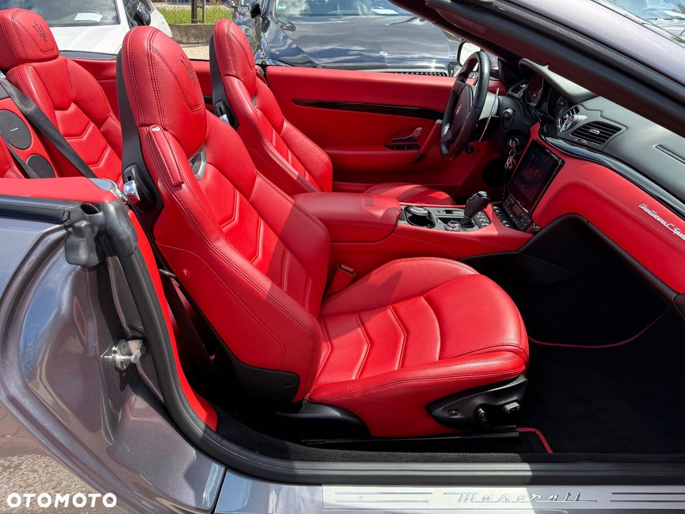 Maserati GranCabrio Sport - 30