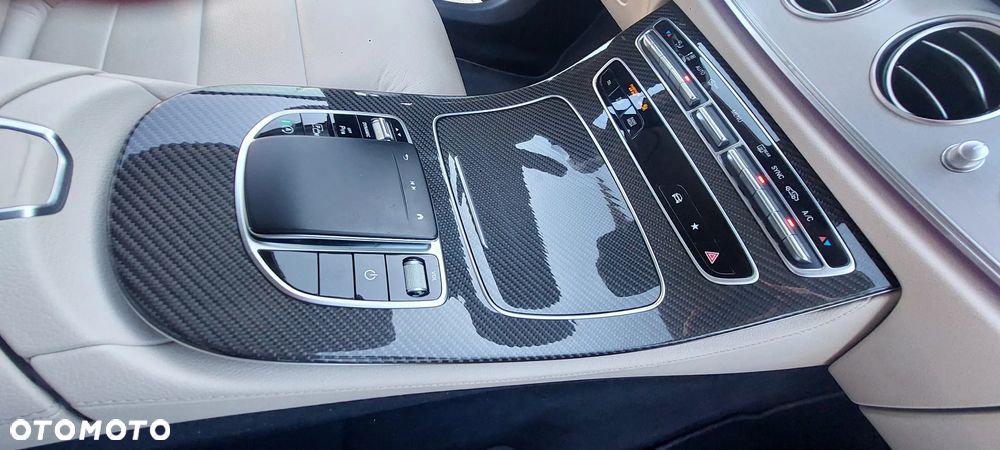 Mercedes-Benz Klasa E 220 d - 12