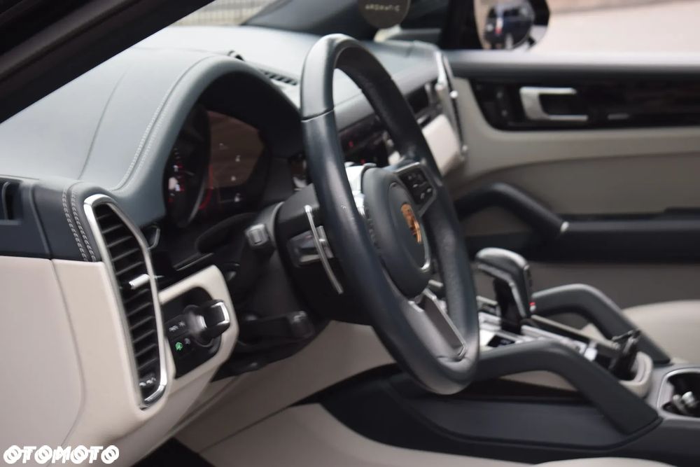 Porsche Cayenne Coupe - 3