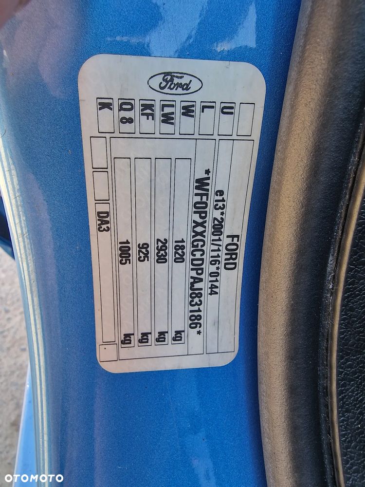 Ford Focus 1.6 Ghia - 27