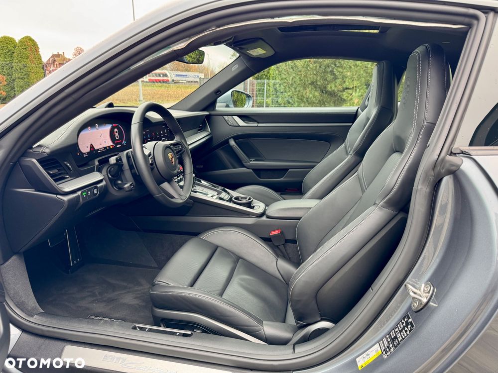 Porsche 911 Carrera PDK - 38