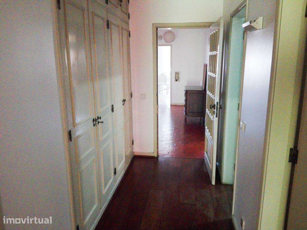 Quarto em Coimbra (R. Carlos Seixas) - Grande imagem: 4/12
