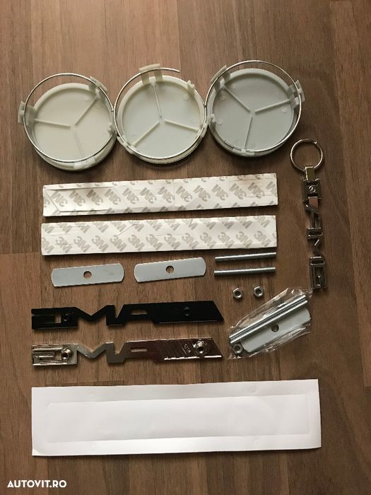 Emblema semn sigla logo grila fata portbagaj capace jante Mercedes AMG - 2