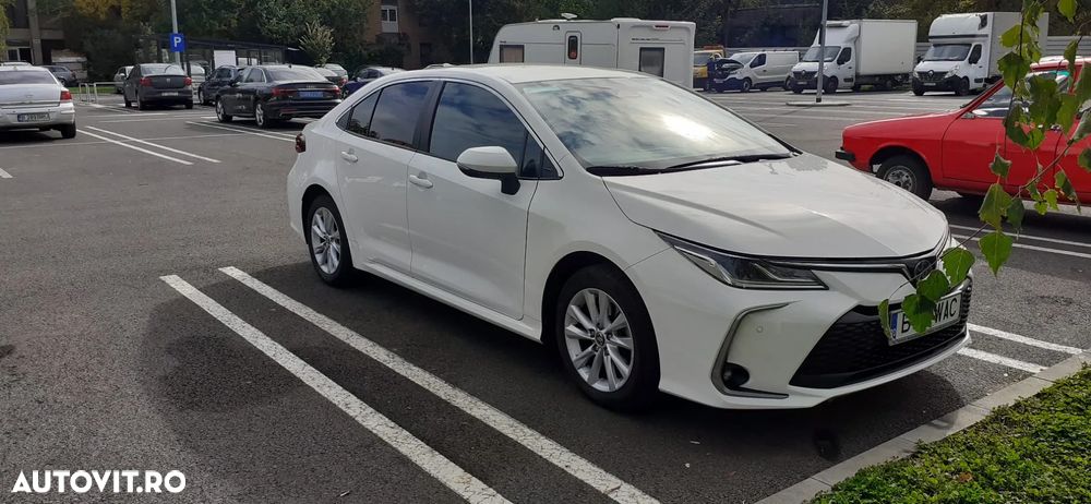 Toyota Corolla 1.8 HSD Business - 2