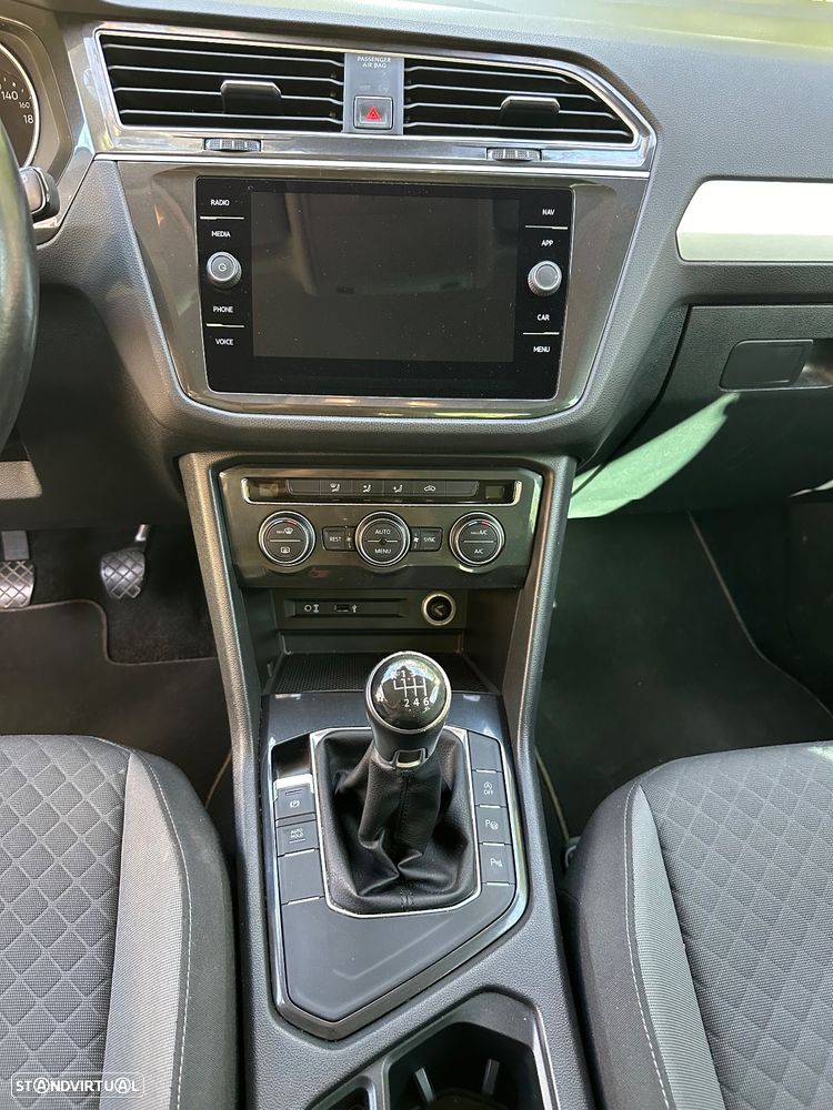 VW Tiguan 1.6 TDI Confortline - 12