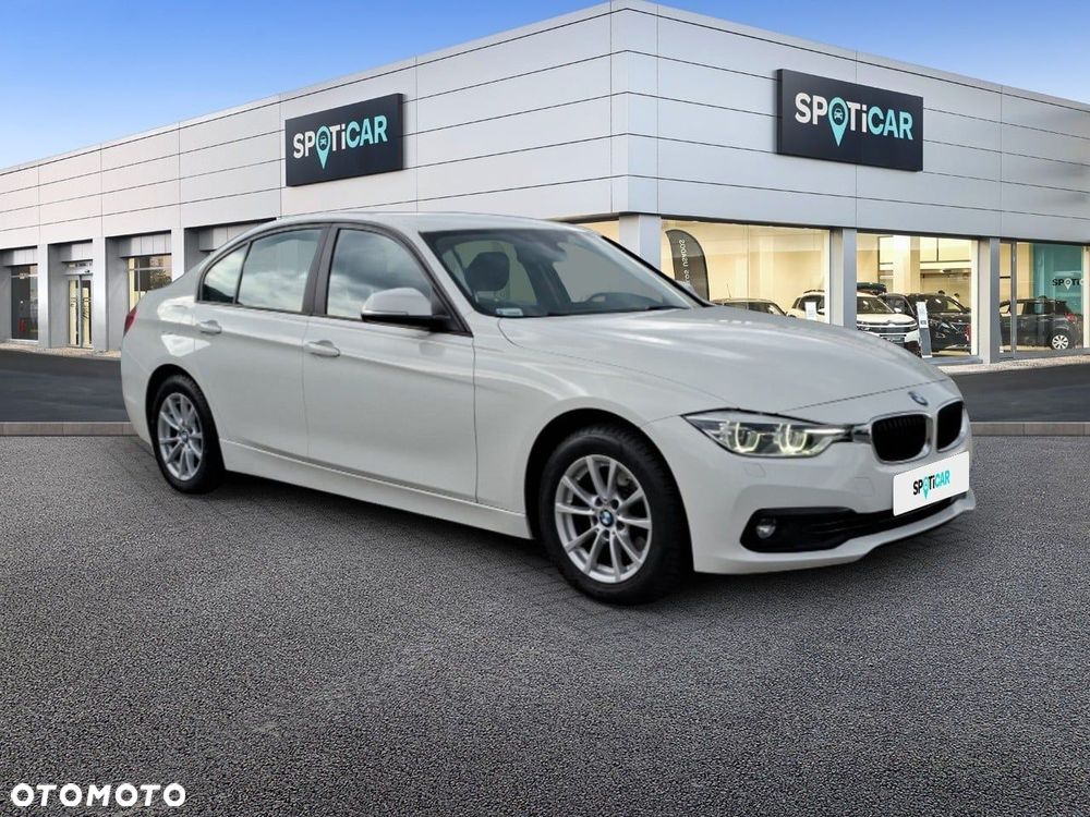 BMW Seria 3 318i - 3