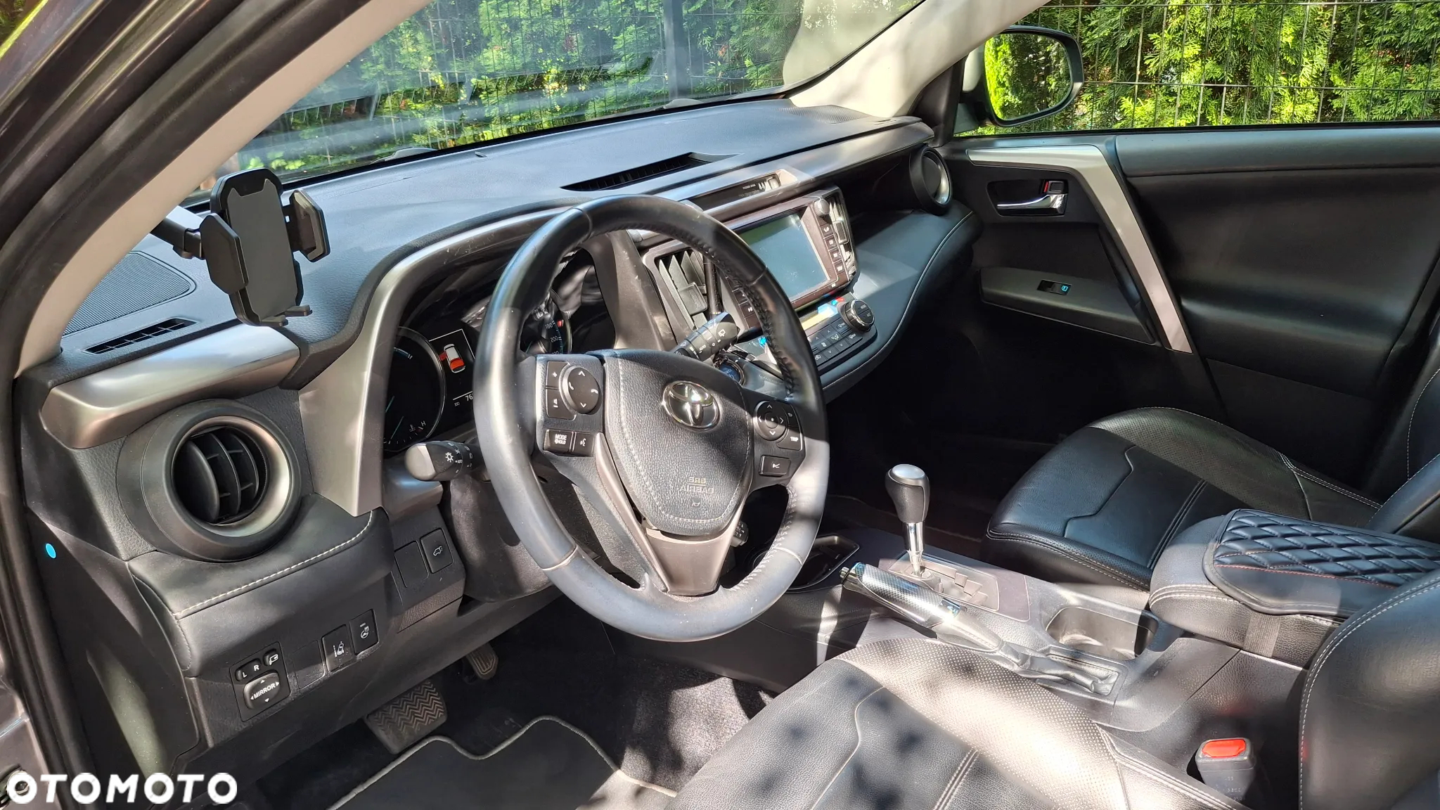 Toyota RAV4 - 6