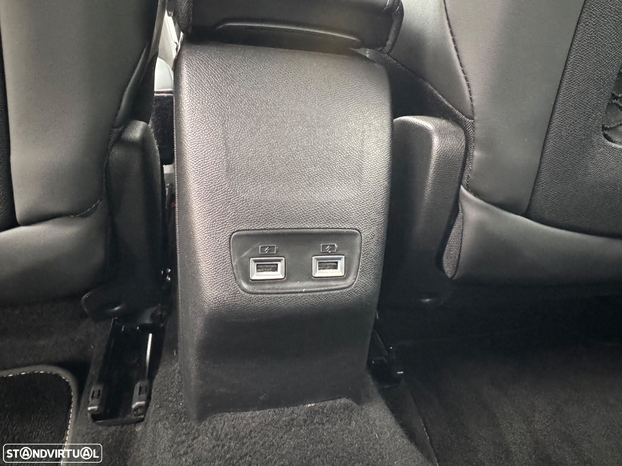 Peugeot e-208 50 kWh GT - 17