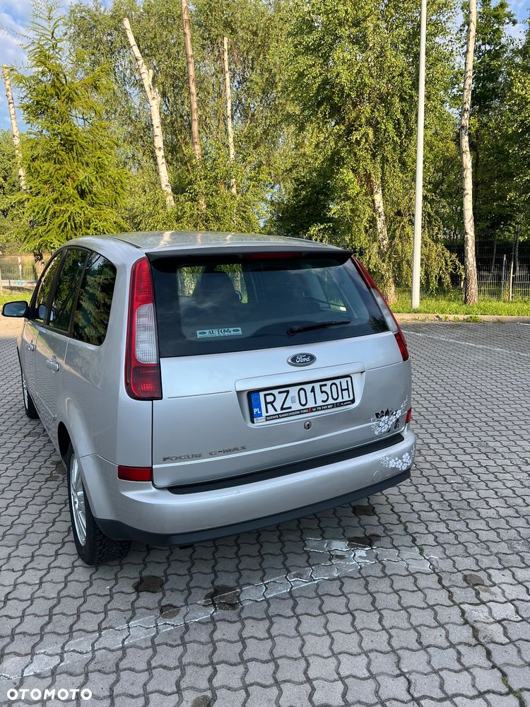 Ford Focus 1.6 TDCi Ghia DPF - 7