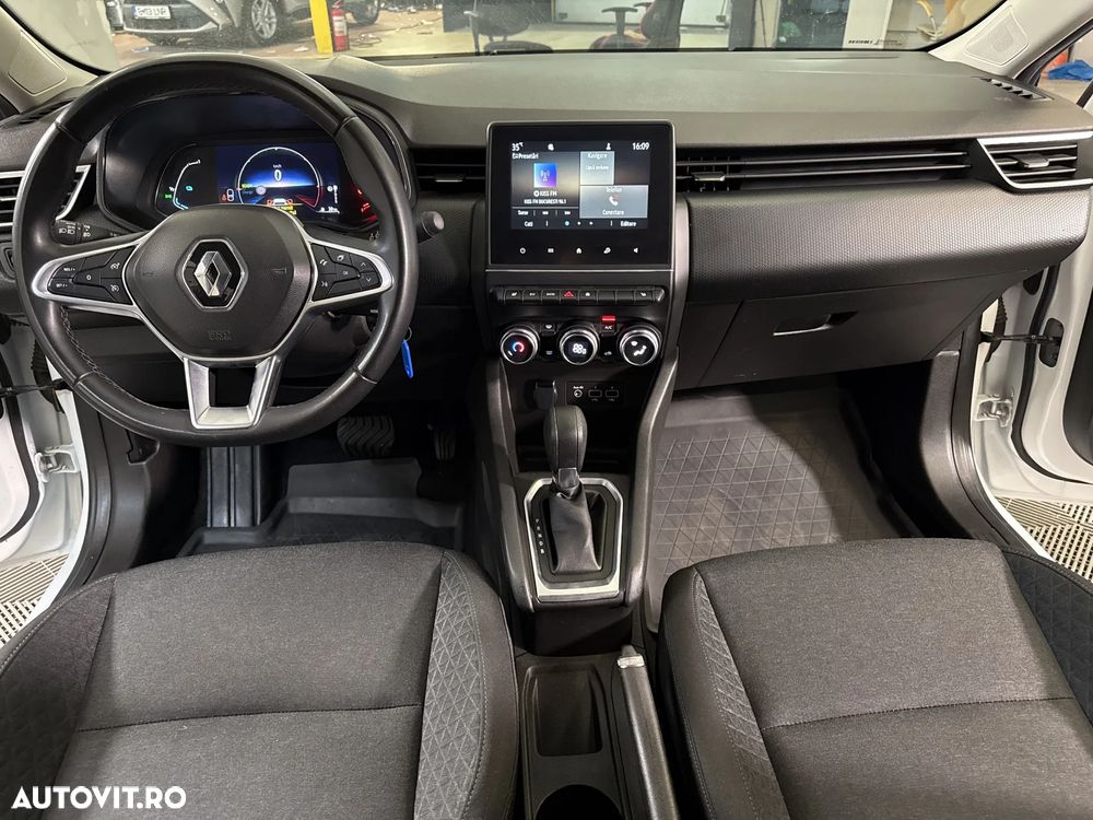 Renault Clio - 10