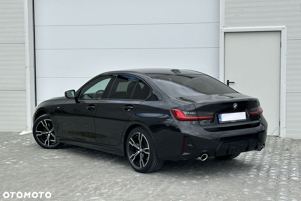 BMW Seria 3 318i M Sport - 13