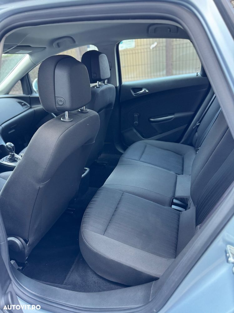 Opel Astra 1.4 ECOTEC Essentia - 6