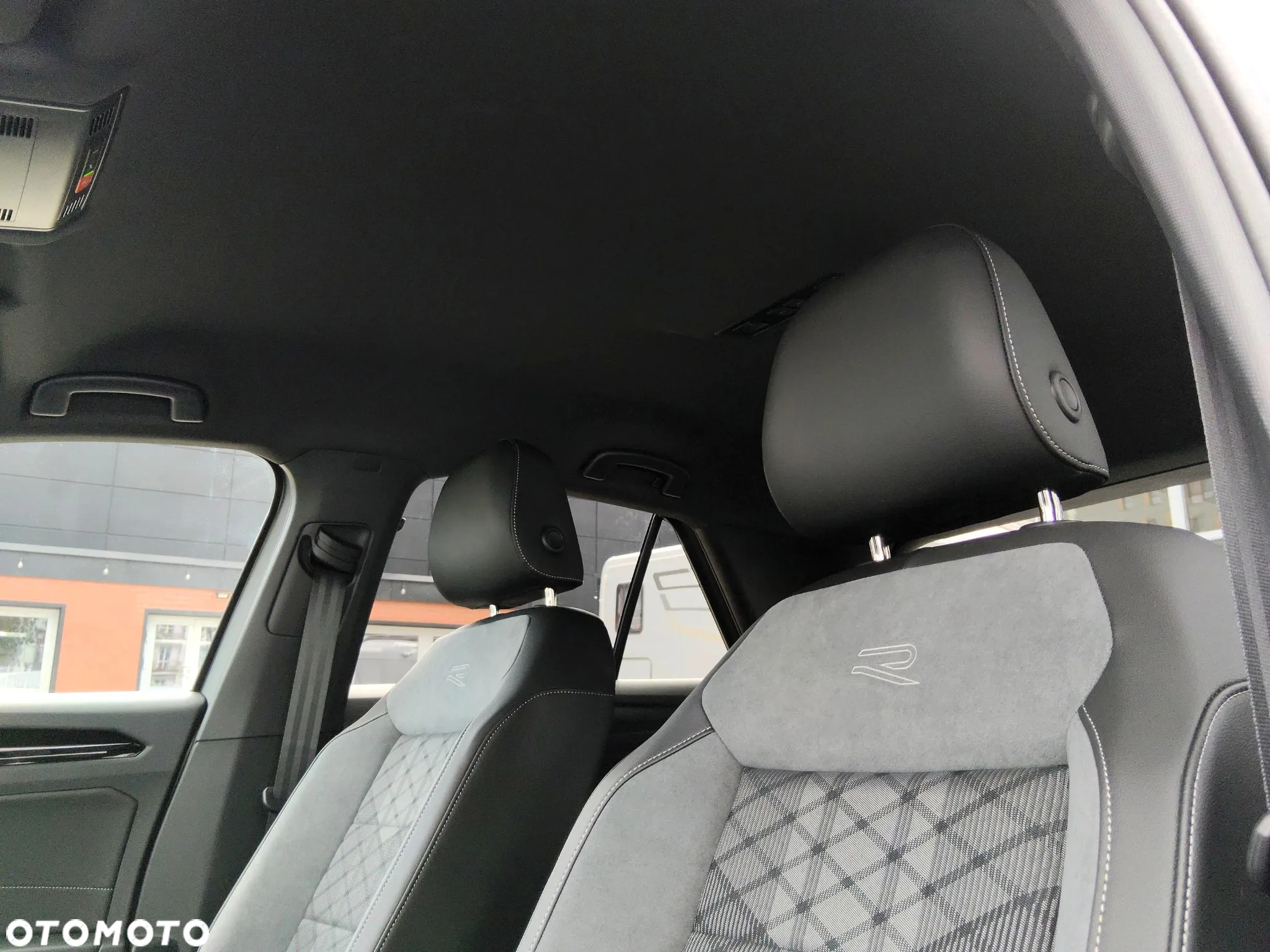 Volkswagen T-Roc 1.5 TSI R-Line Plus DSG - 37