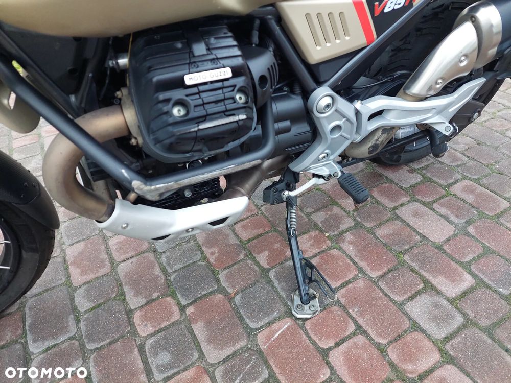 Moto Guzzi V85 - 13