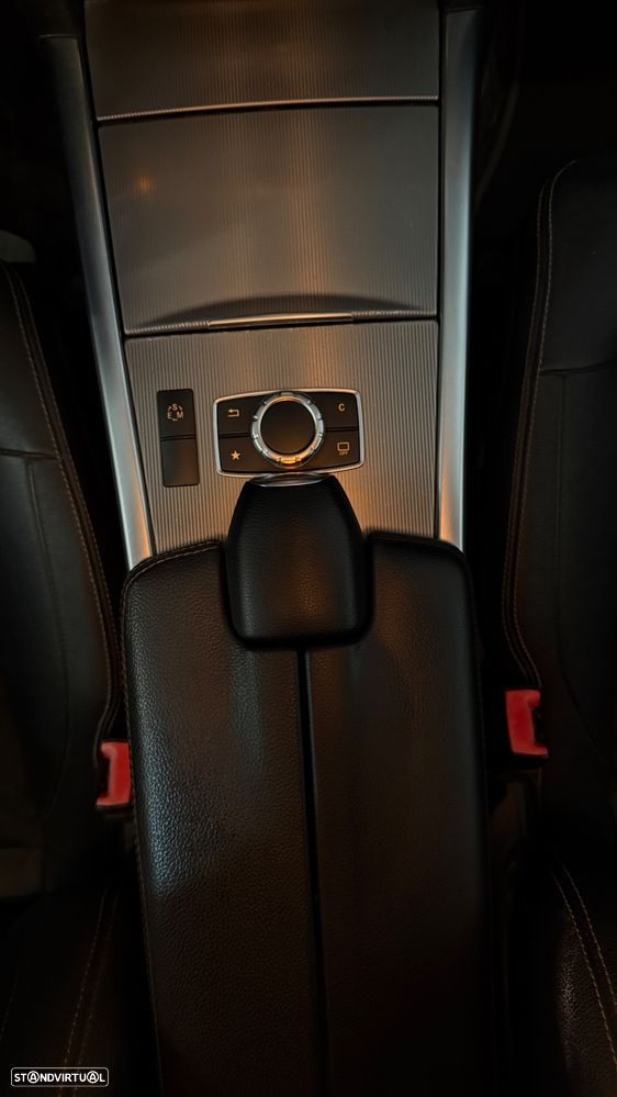 Mercedes-Benz E 250 BlueTEC Avantgarde Auto. - 35