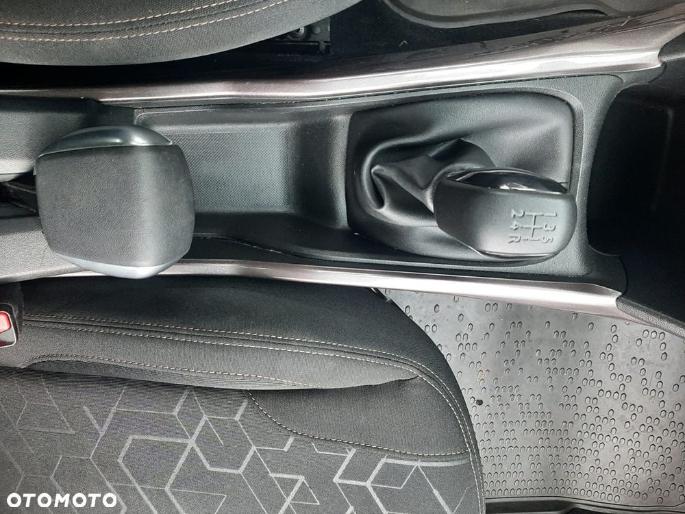 Peugeot 2008 PureTech 82 Access - 14