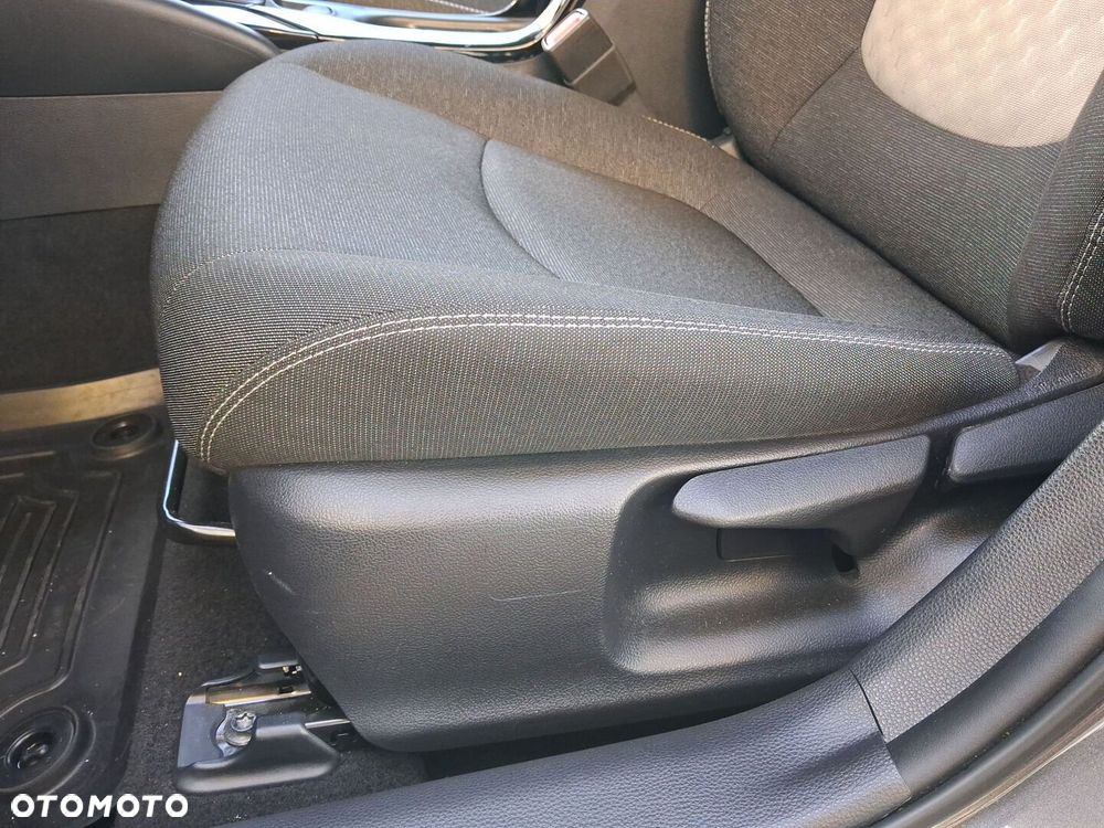 Toyota Corolla 1.8 Hybrid Comfort - 24
