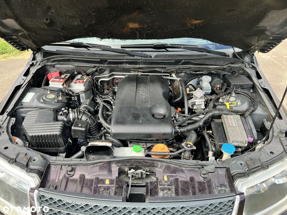 Suzuki Grand Vitara 2.4 De Luxe - 24