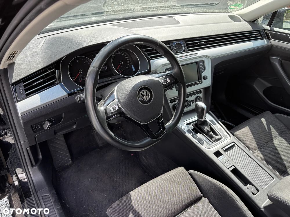 Volkswagen Passat Variant 2.0 TDI DSG (BlueMotion Technology) Comfortline - 26