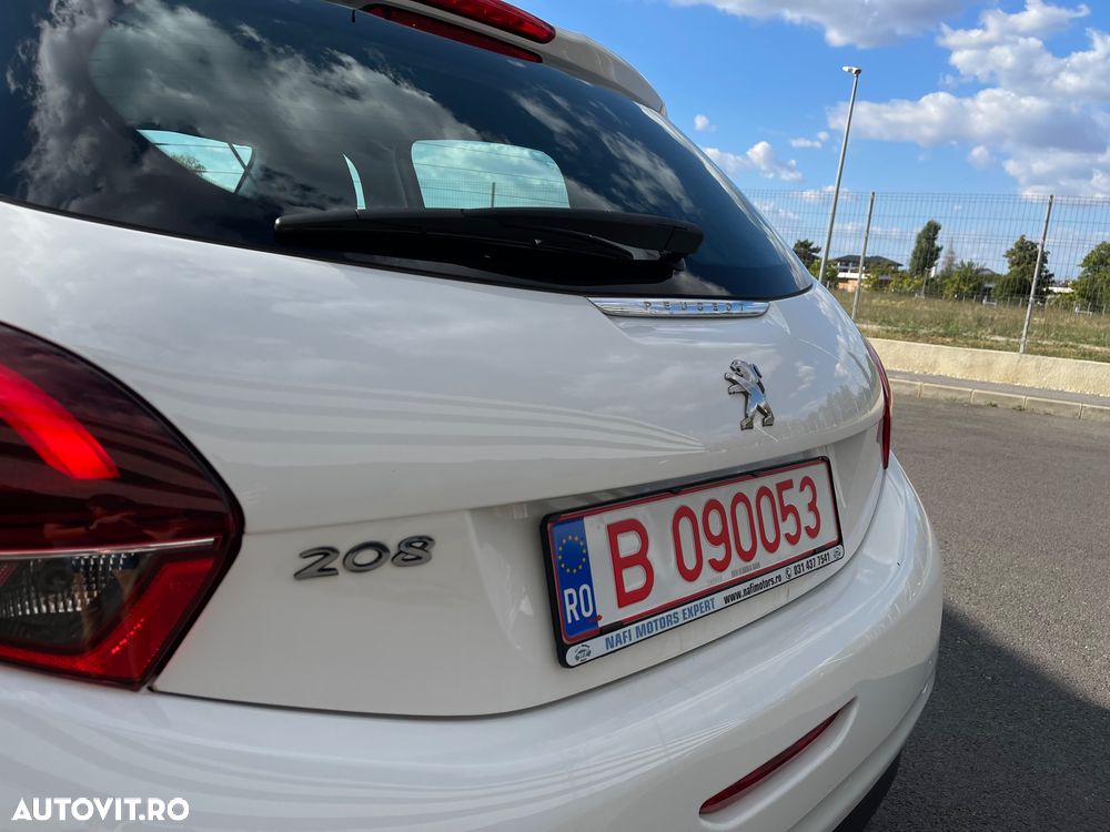 Peugeot 208 1.2 L PureTech Style - 14