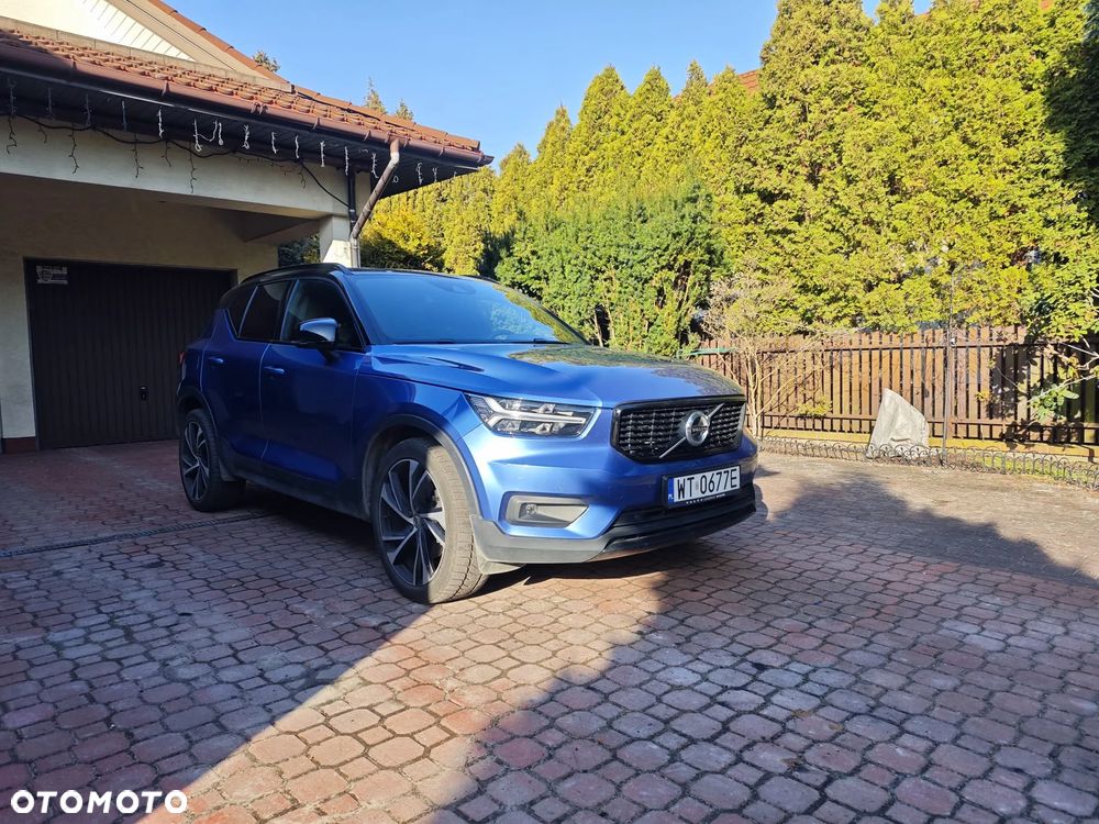 Volvo XC 40 T5 Plug-In Hybrid R-Design - 2