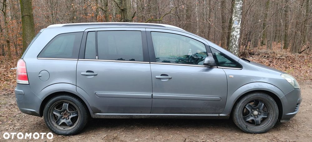 Opel Zafira 1.9 CDTI Cosmo - 3