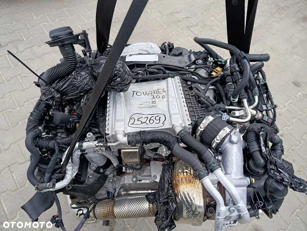 VW TOUAREG III 3 CR7 3.0 TDI SILNIK DPY - 5