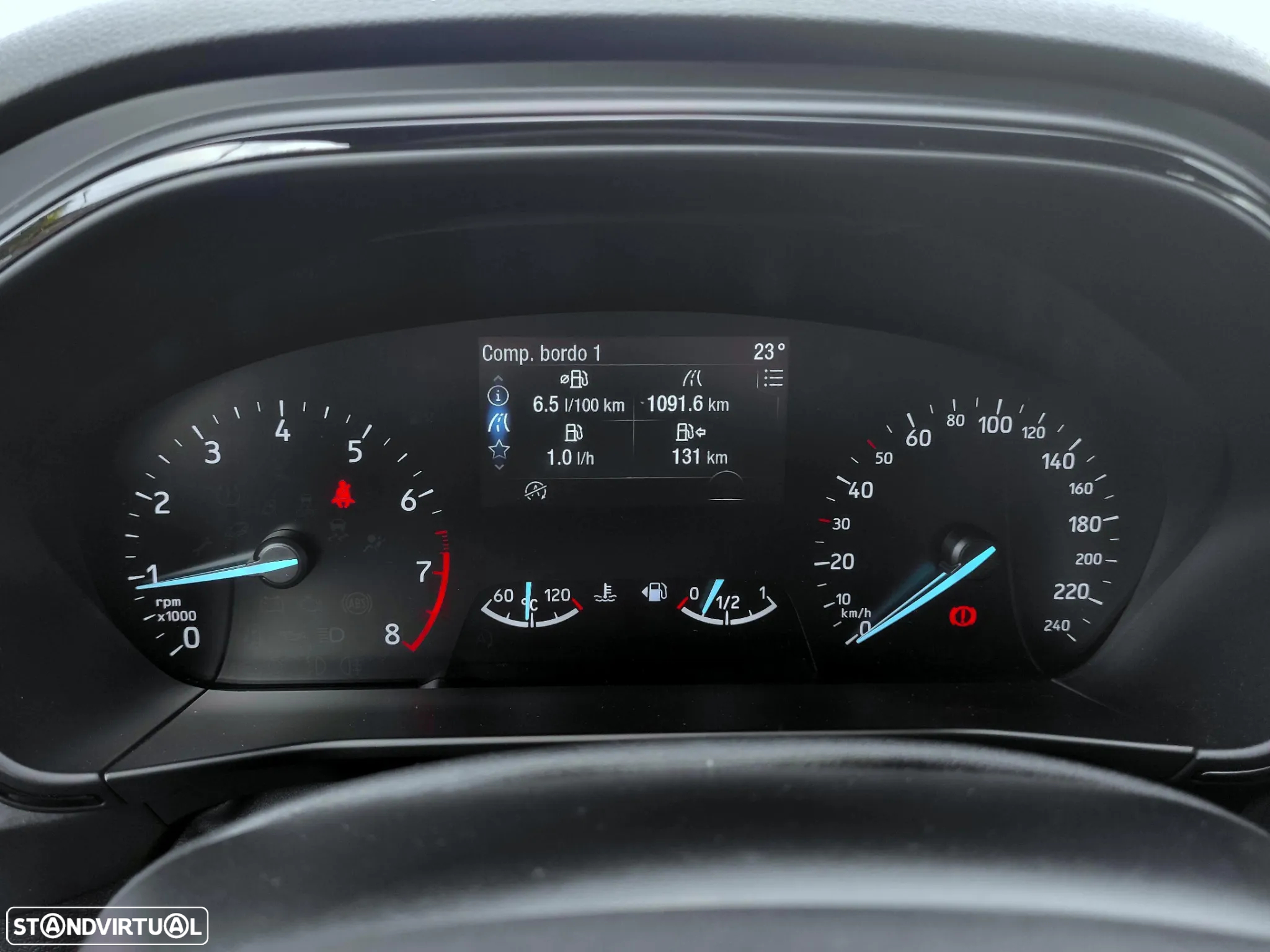 Ford Focus SW 1.0 EcoBoost MHEV ST-Line - 12