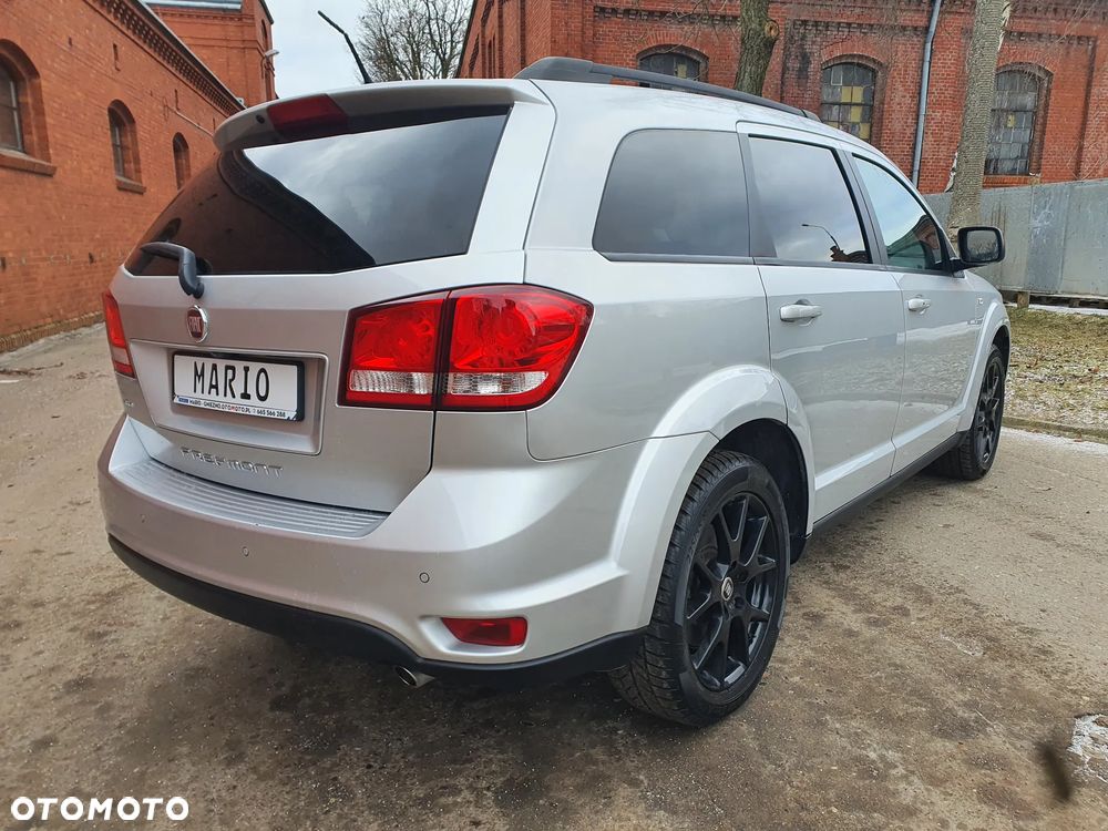 Fiat Freemont 2.0 Multijet 16V DPF Automatik Allrad Black Code - 3