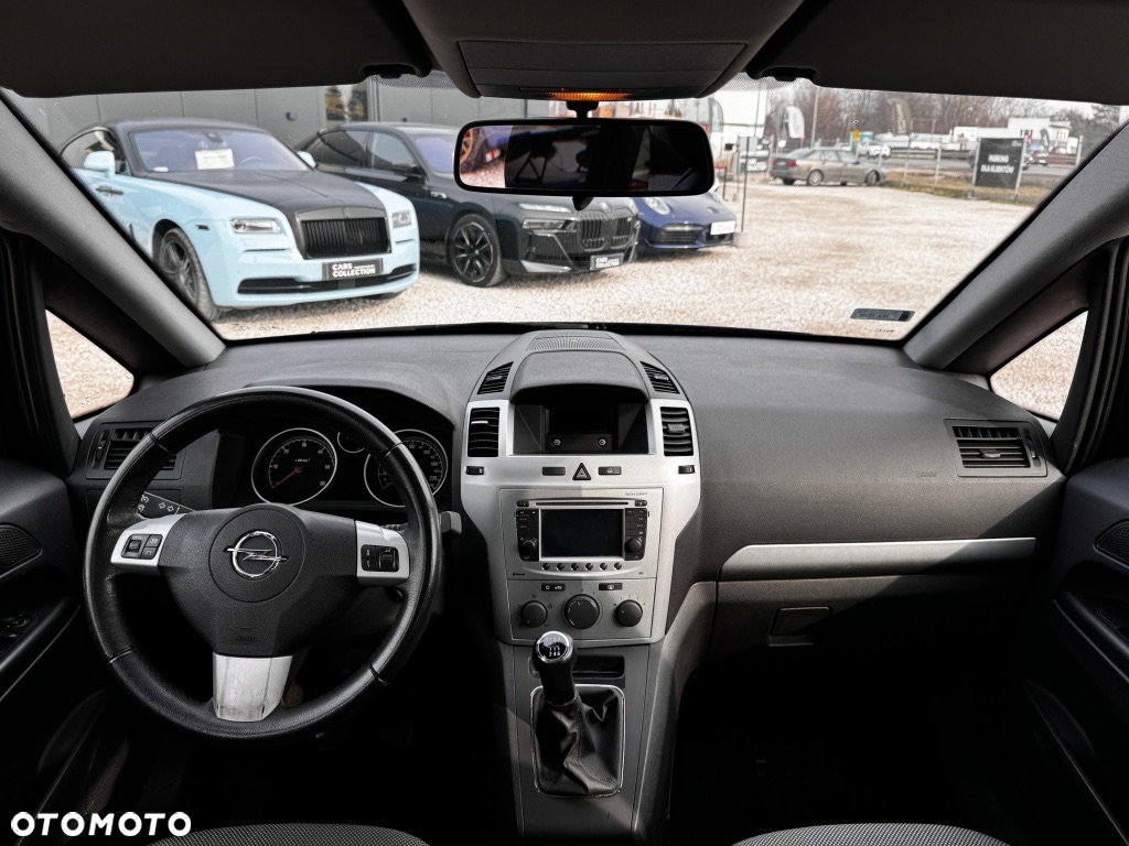 Opel Zafira - 12