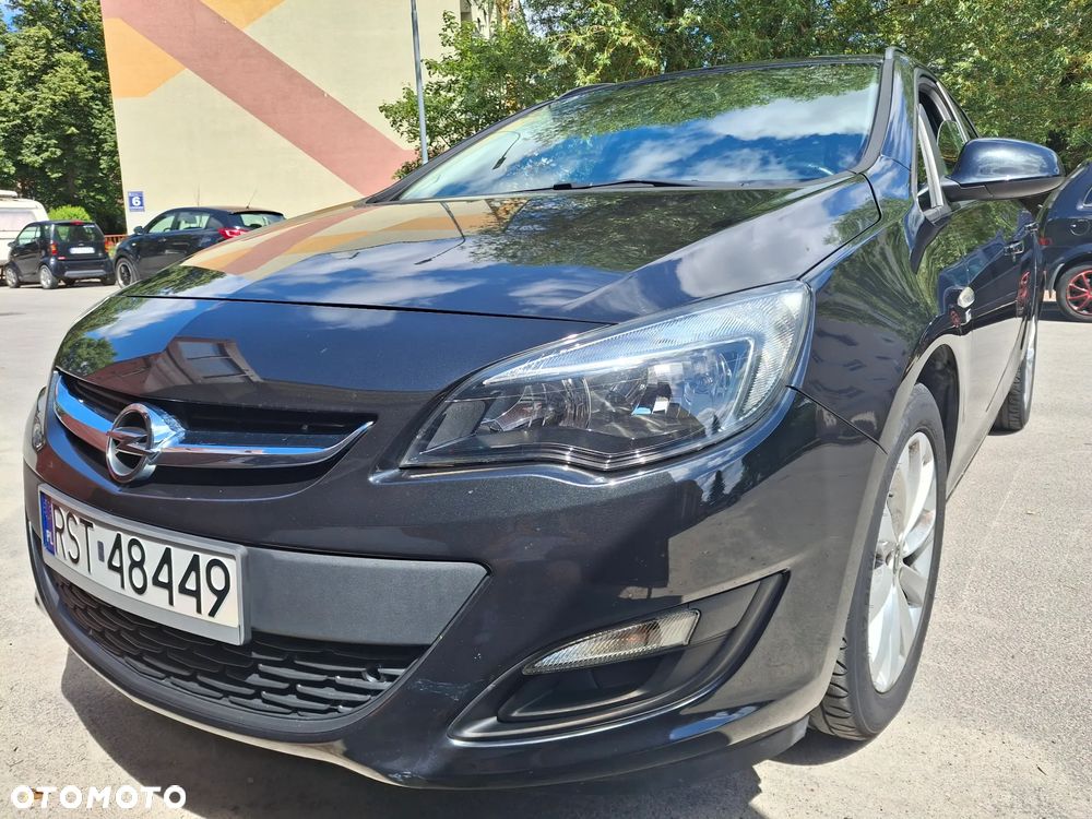 Opel Astra 1.4 Turbo 150 Jahre - 17