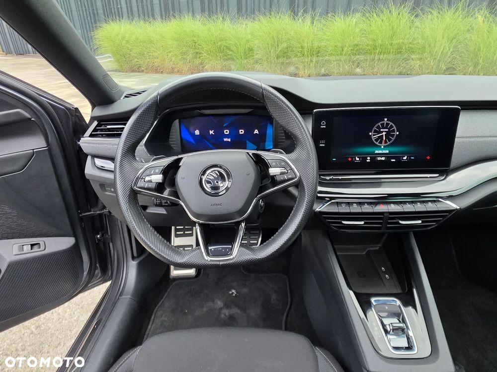 Skoda Octavia 2.0 TDI DSG Sportline - 20