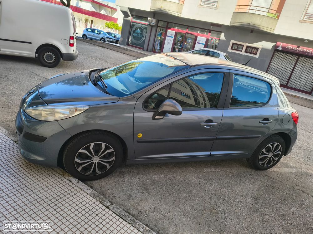 Peugeot 207 1.4 16V Open - 1