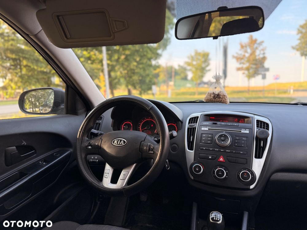 Kia Ceed 1.6 Crdi Comfort + - 5