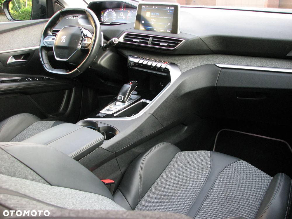 Peugeot 3008 1.5 BlueHDi Allure Pack S&S EAT8 - 19