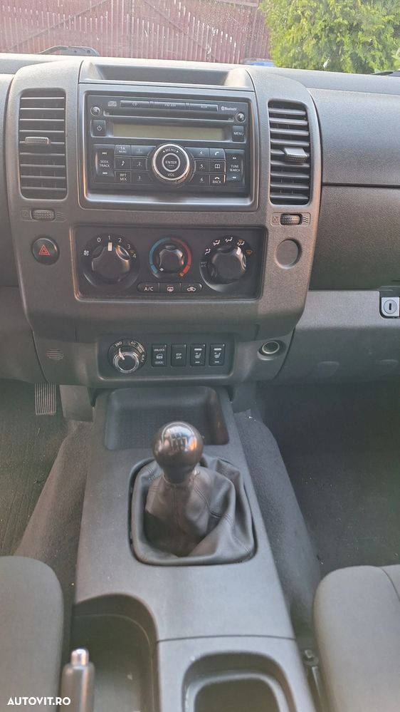 Nissan Navara 2.5 dCi Double Cab XE - 10