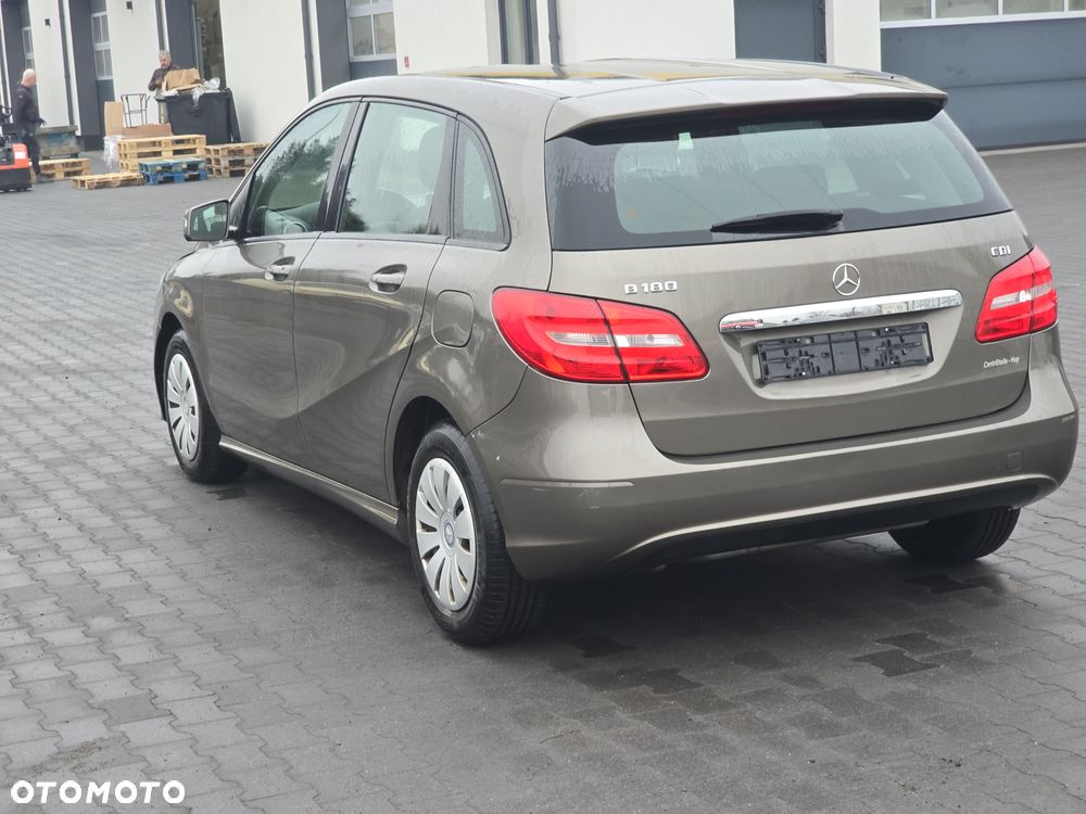 Mercedes-Benz Klasa B 180 d BlueEFFICIENCY Edition Style - 1