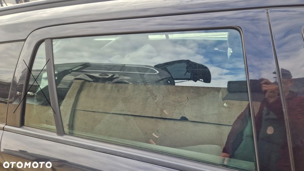OPEL ASTRA H KOMBI SZYBA W DRZWI PRAWY TYŁ