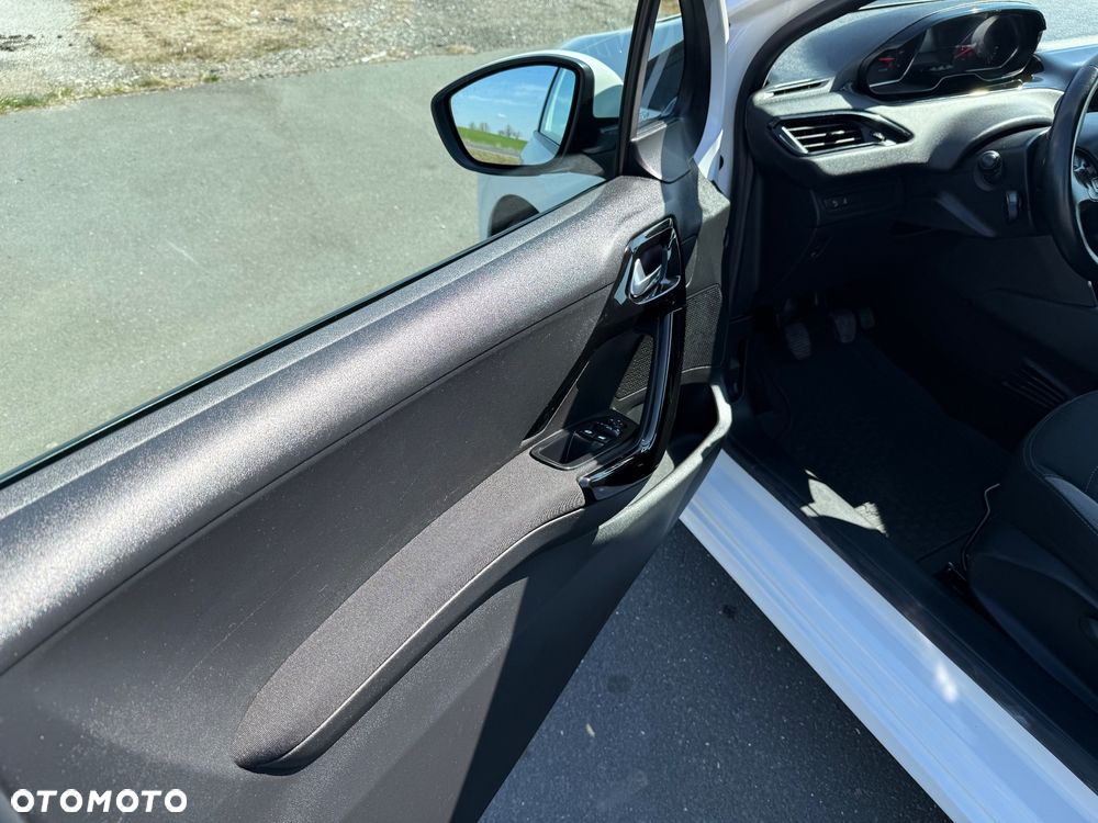 Peugeot 208 1.2 PureTech Active - 14