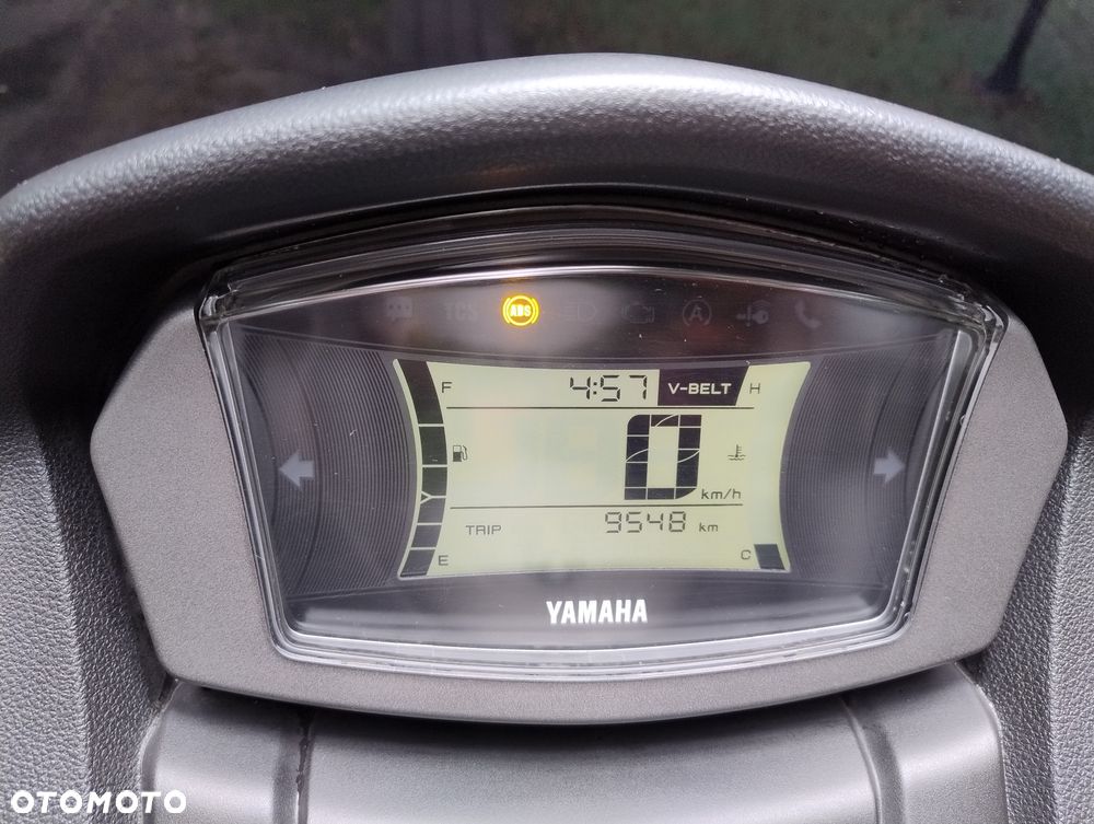Yamaha NMAX - 10