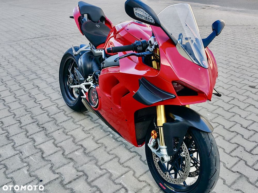 Ducati Panigale V4S - 1