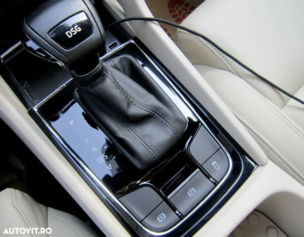 Skoda Karoq 1.5 TSI ACT DSG Style - 27