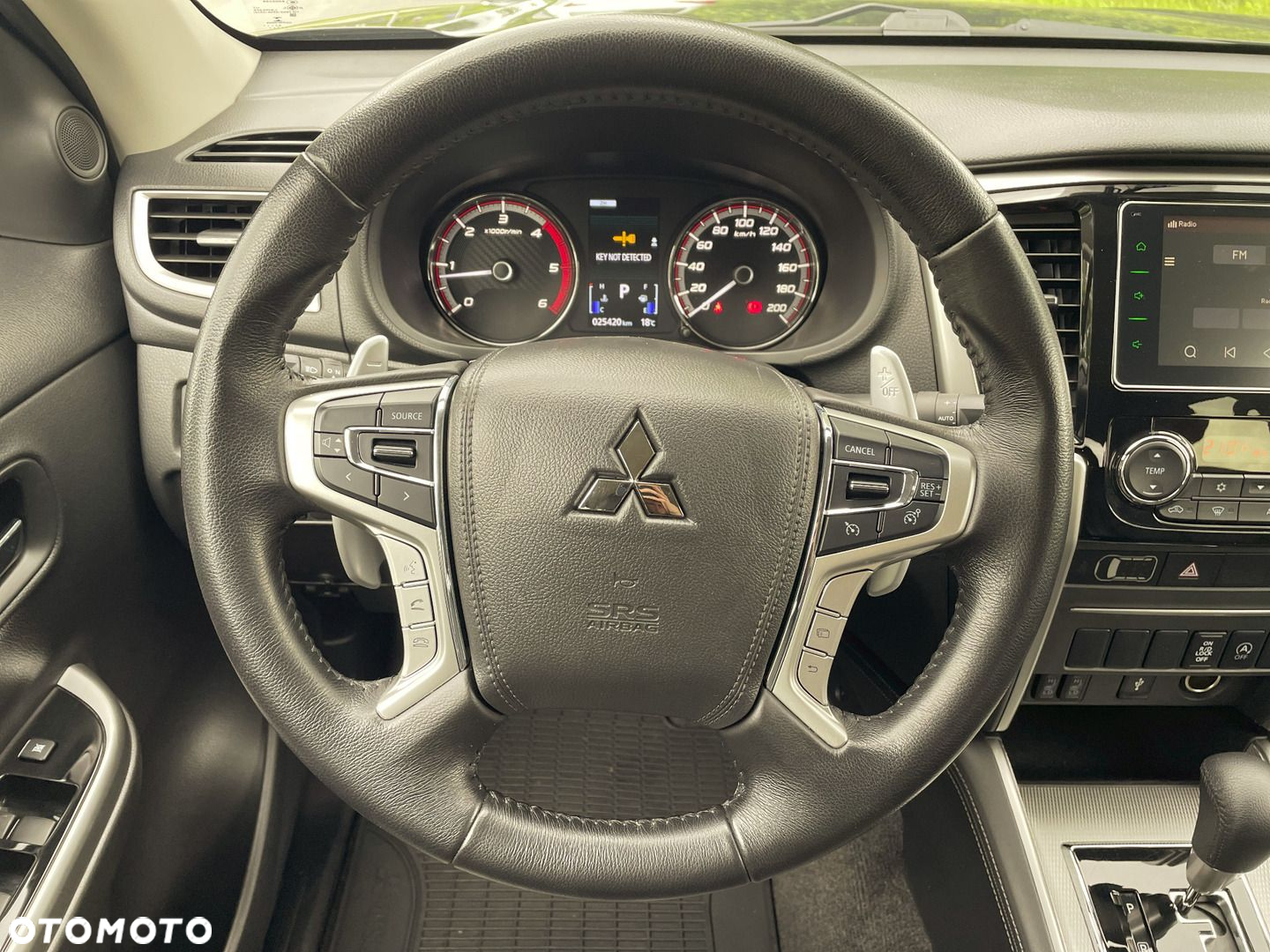 Mitsubishi L200 2.2 d DC Power Instyle Plus - 16