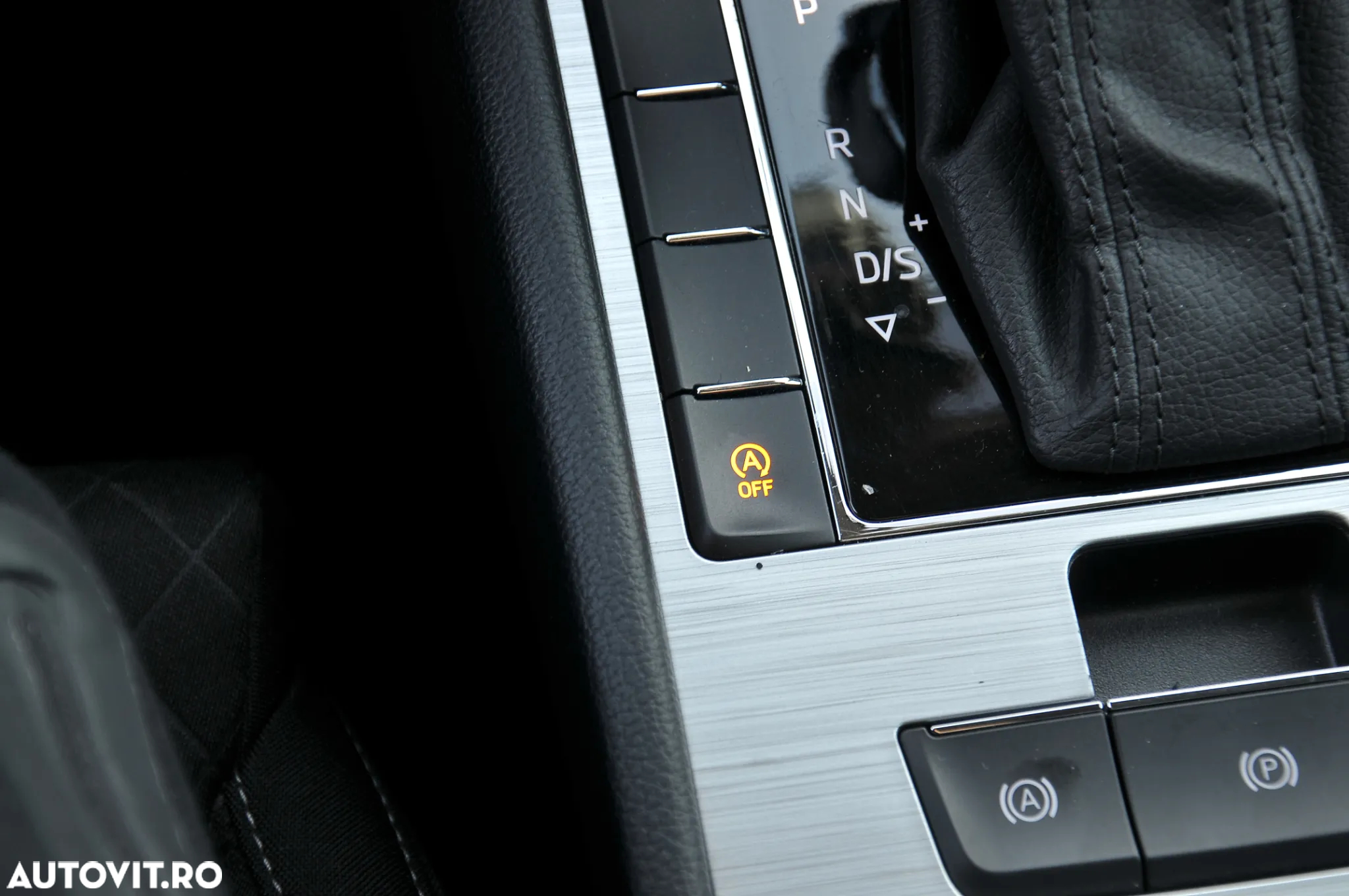 Skoda Superb 2.0 TDI DSG Ambition - 25