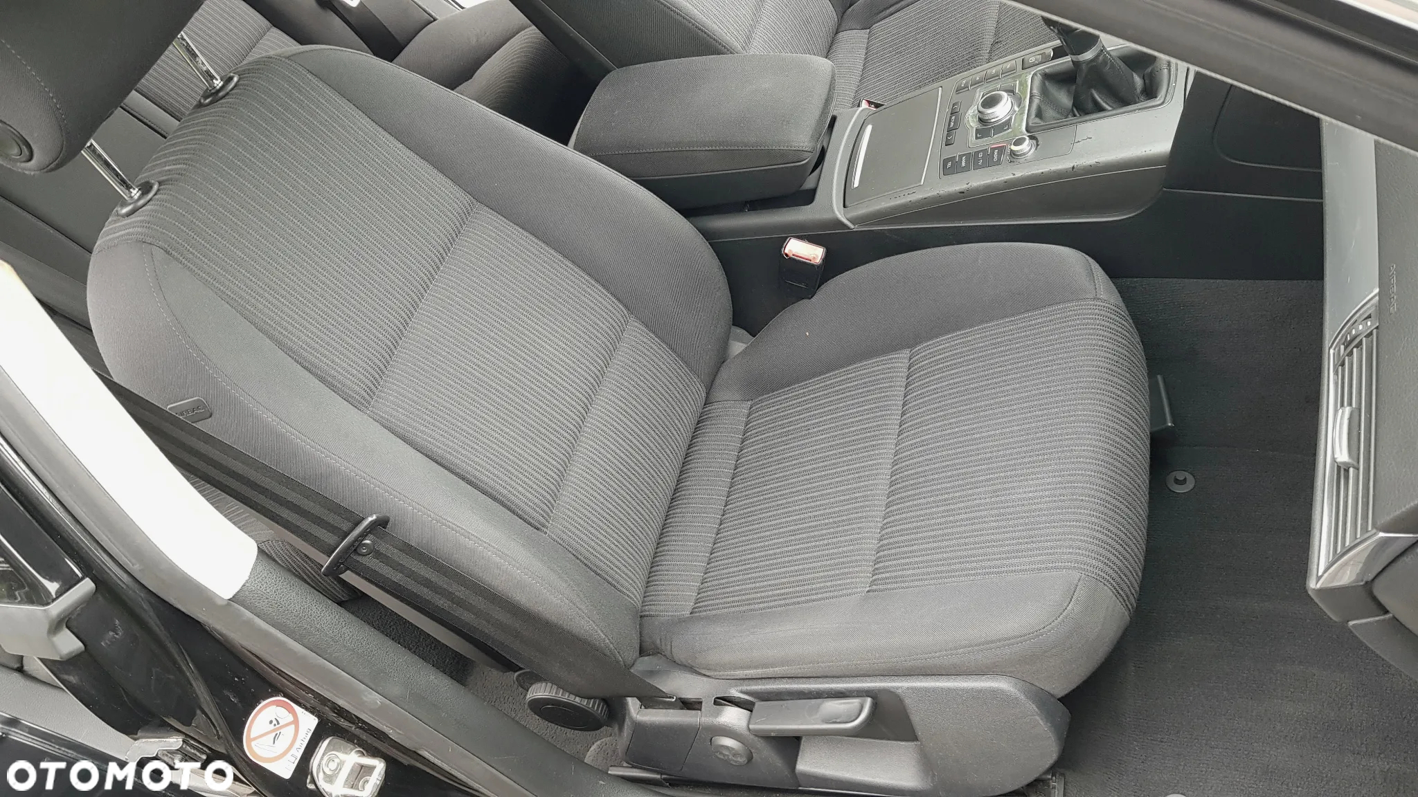 Audi A6 Avant 2.4 - 32