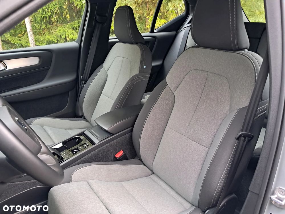 Volvo XC 40 B3 Plus Dark - 13