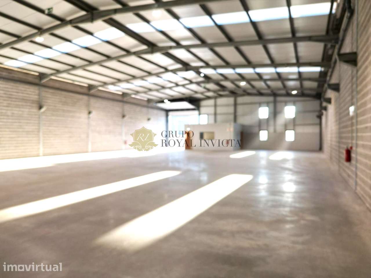 Armazém para Arrendamento com 600 m² | Trofa - Grande imagem: 2/12