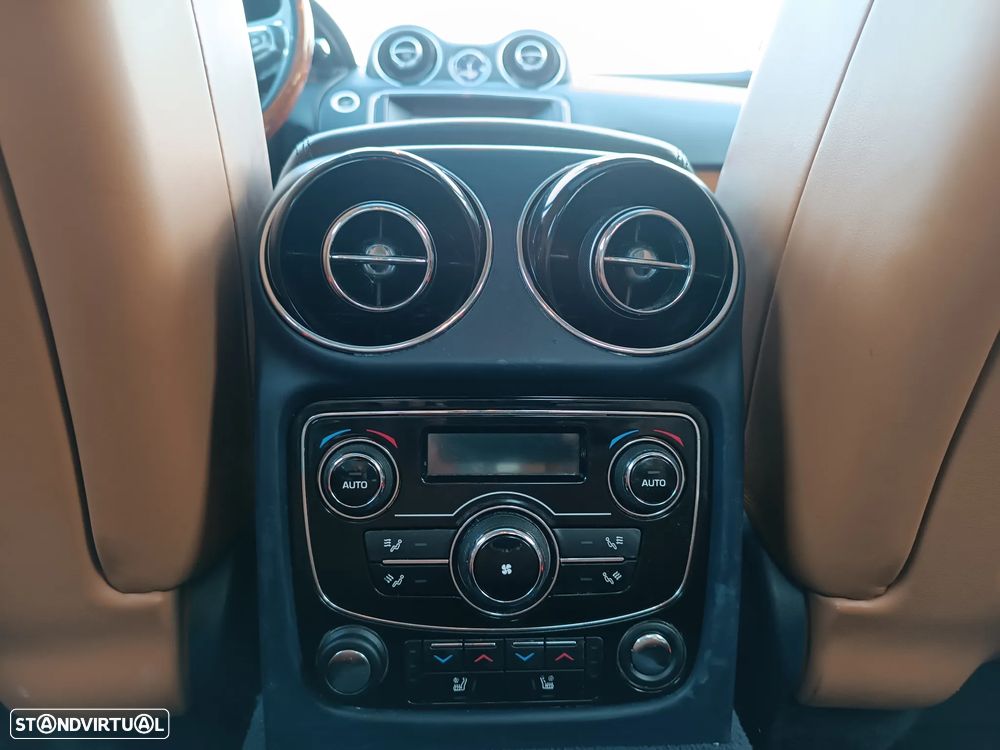 Jaguar XJ 3.0 V6 S Portfolio - 27
