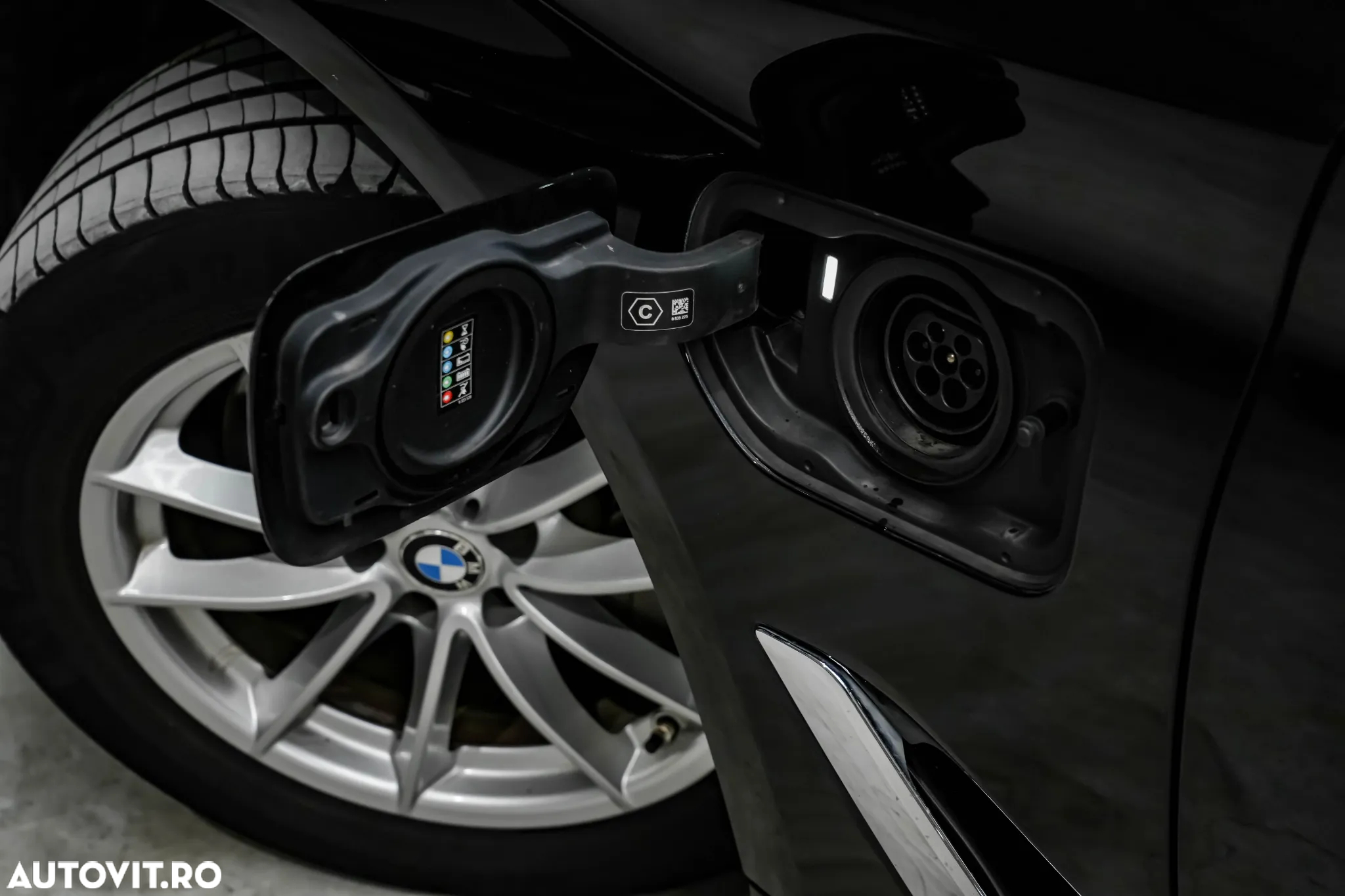 BMW Seria 5 530e AT PHEV - 28
