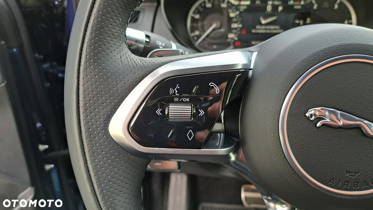 Jaguar E-Pace - 25